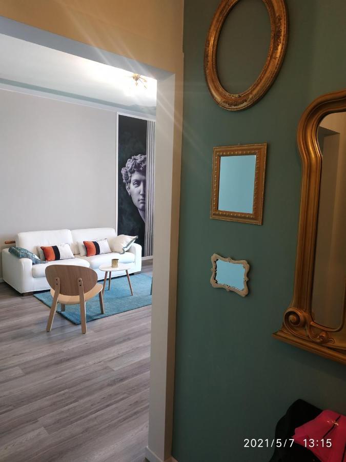 Aurora Flowers - Two Rooms And Free Parking Near Center And Train Station Modena Exteriér fotografie