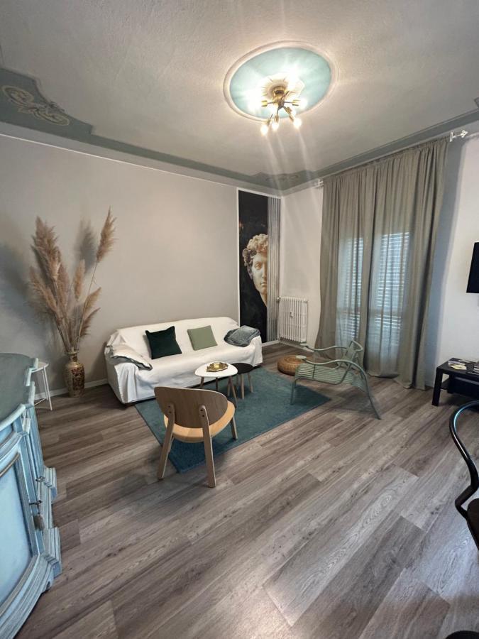 Aurora Flowers - Two Rooms And Free Parking Near Center And Train Station Modena Exteriér fotografie